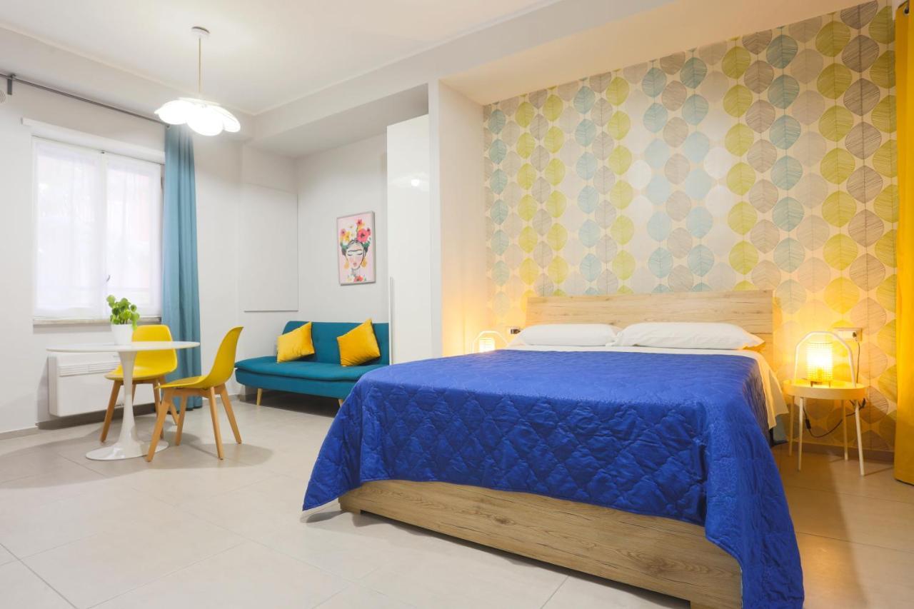 Apartamento Le Stanze Di Mami Salerno Exterior foto