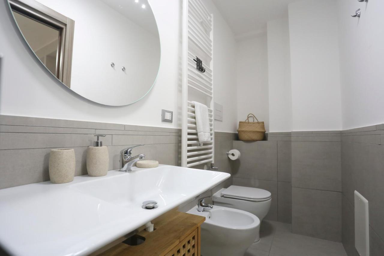Apartamento Le Stanze Di Mami Salerno Exterior foto