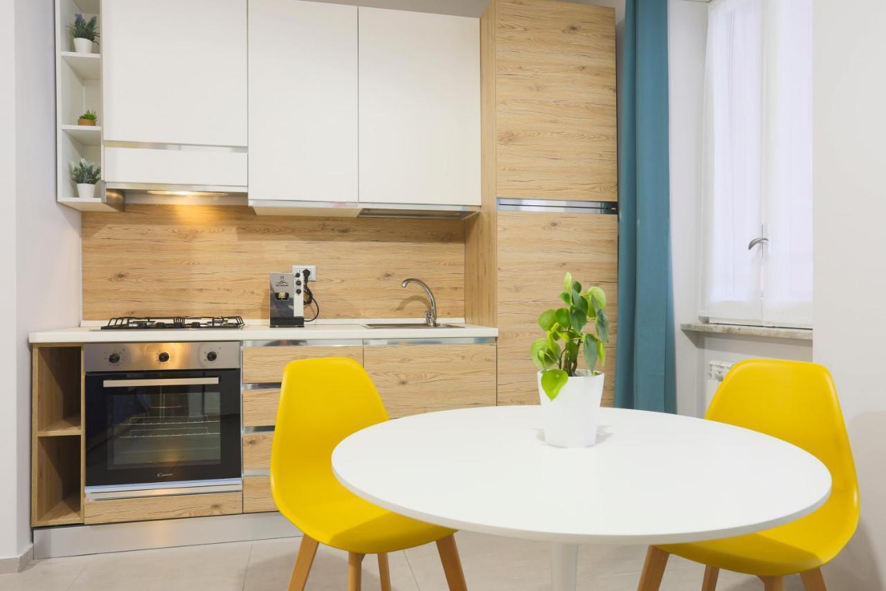 Apartamento Le Stanze Di Mami Salerno Exterior foto