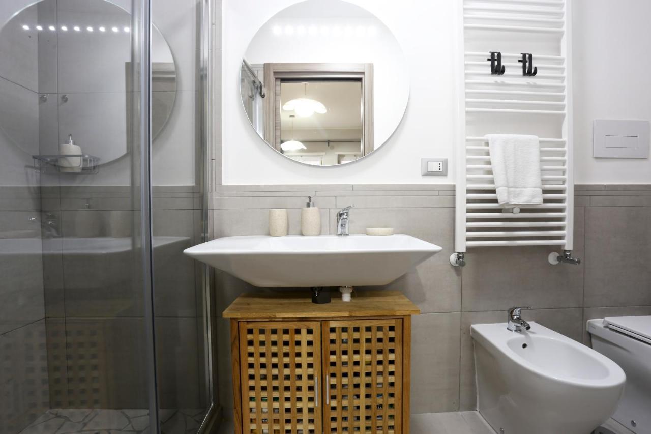 Apartamento Le Stanze Di Mami Salerno Exterior foto